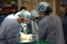 Imagem ilustrativa da notícia Idoso descobre útero e ovário durante cirurgia de hérnia