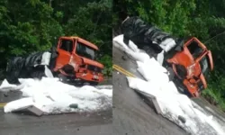 Acidente assustou motoristas e pedestres que viram a ocorrência 