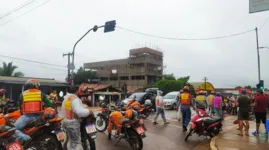 Mototaxistas em Maraba´em cortejo fúnebre pelas ruas da cidade