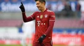 Robert Lewandowski foi eleito o melhor jogador de futebol do mundo pela Fifa nesta segunda-feira (17). É a segunda vez que o atacante do Bayern de Munique, da Alemanha, vence o prêmio