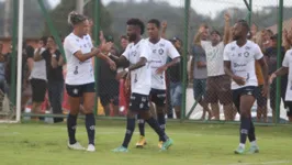 Flores e Gedoz marcaram no último jogo do Leão