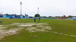 O gramado no Navegantão foi bem castigado durante o jogo contra o Itupiranga