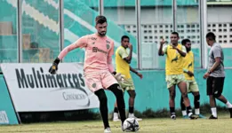 Elias Curzel abraçou a responsabilidade de defender o gol do Papão