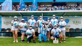 No último domingo (9), 10 sócios foram sorteados para acompanhar o treino no banco de reservas da Curuzu