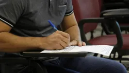 A taxa de inscrição é R$ 80,00. Sendo que o candidato pode pedir isenção até o dia 28 de fevereiro.