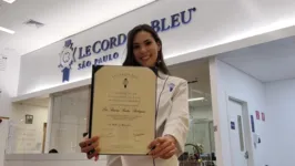 Lia Rodrigues, da Bentido Recheio, se destacou na turma de Pâtisserie de Base, da  L'Ecole Le Cordon Bleu.