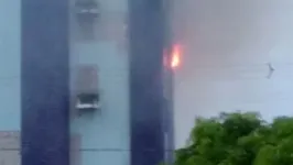 Imagem ilustrativa da notícia Incêndio de grandes proporções atinge hotel na Mário Covas