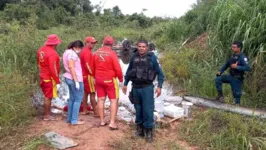 Motorista perdeu o controle e tombou em uma lagoa 