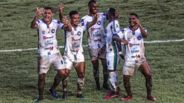 Jogadores do Independente comemoram vitória no último final de semana, em jogo realizado no estádio Navegantão, em Tucuruí.