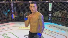 Lutador venceu combate com uma finalização elogiada pelos outros atletas