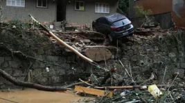 Nas ruas da cidade a imagem ainda é de caos