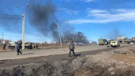 Ucrânia vem sendo bombardeada pela Rússia desde a madrugada