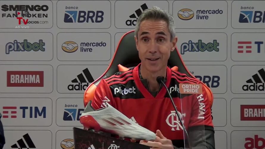 O treinador explicou sobre as estratégias do Flamengo para a temporada