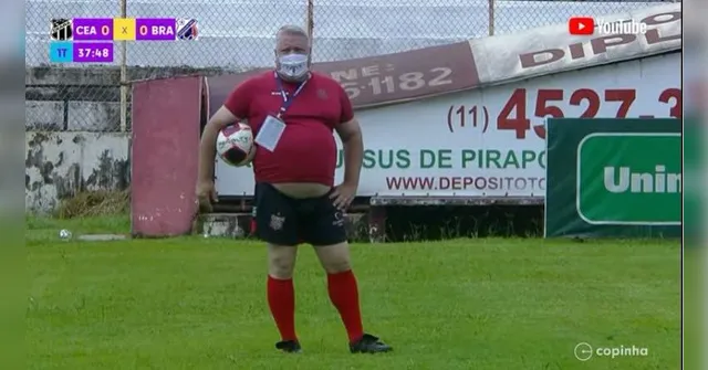 Imagem ilustrativa da notícia Gandula de última hora na Copa São Paulo viraliza na web