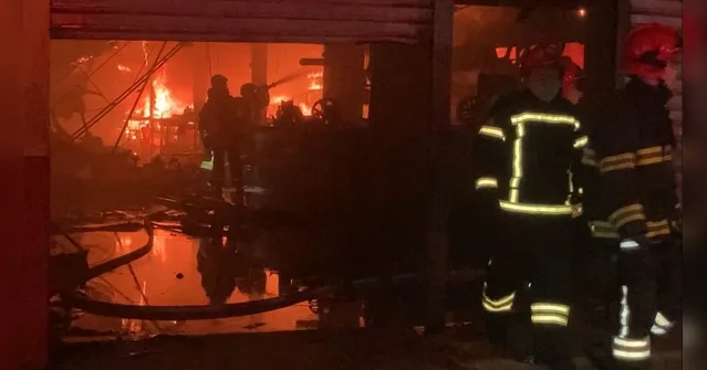 Imagem ilustrativa da notícia Bombeiros sofreram com falta de água para apagar incêndio 