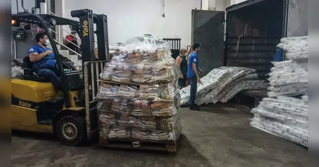 Imagem ilustrativa da notícia Força-tarefa entrega doações e cadastra vítimas de enchentes