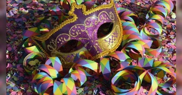 Imagem ilustrativa da notícia Baile pirafolia realiza carnaval inspirado nos anos 90