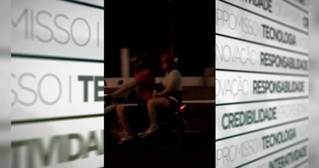 Imagem ilustrativa da notícia Vídeo: Casal é flagrado levando bebê em moto em via de Belém