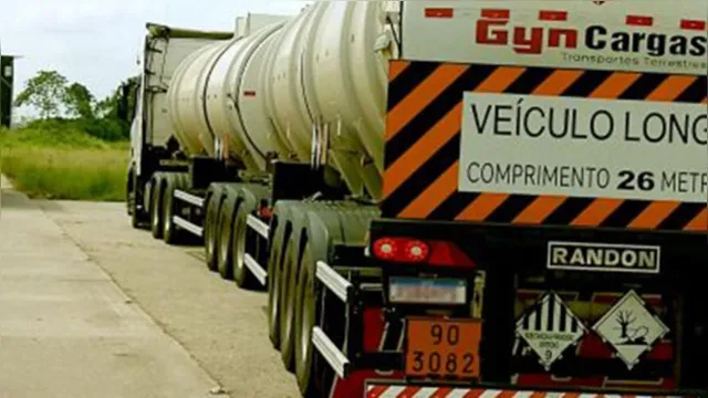 Imagem ilustrativa da notícia Sefa apreende 57 mil litros de diesel na Alça Viária