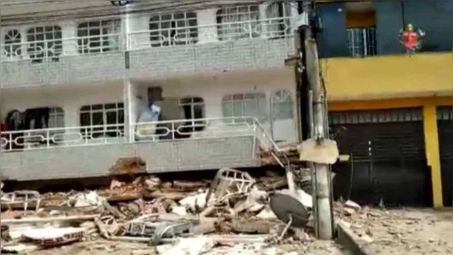 Imagem ilustrativa da notícia Vídeo: prédio desaba após ser evacuado no DF