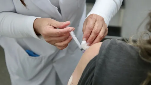 Imagem ilustrativa da notícia Covid: estudo de Israel mostra efeito da 4ª dose de vacina 