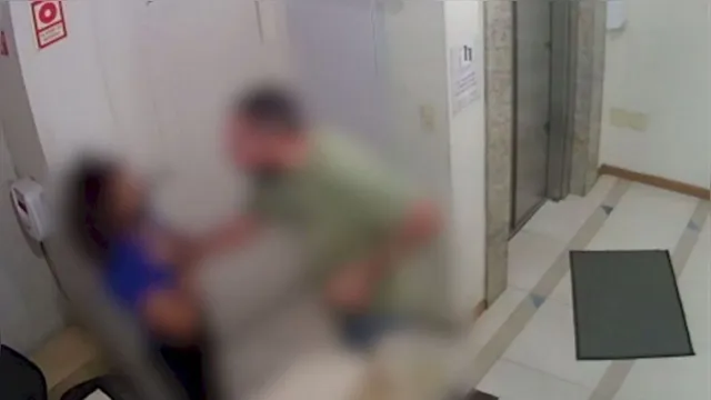 Imagem ilustrativa da notícia Vídeo: Porteira é agredida e ameaçada por morador de prédio