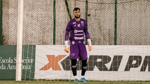 Imagem ilustrativa da notícia Após lesão, goleiro Thiago celebra estreia pelo Paysandu