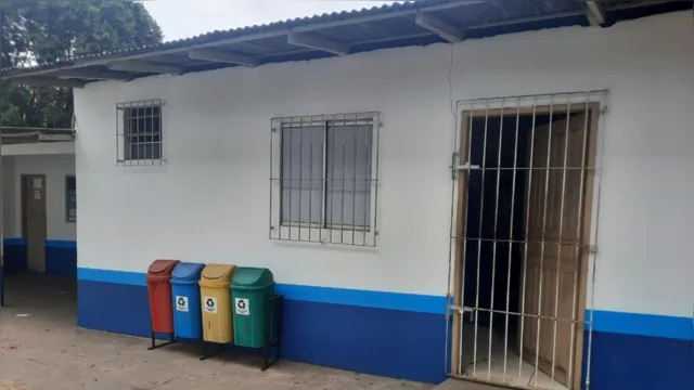 Imagem ilustrativa da notícia Vídeo: forro desaba em Unidade Básica de Saúde do Tapanã
