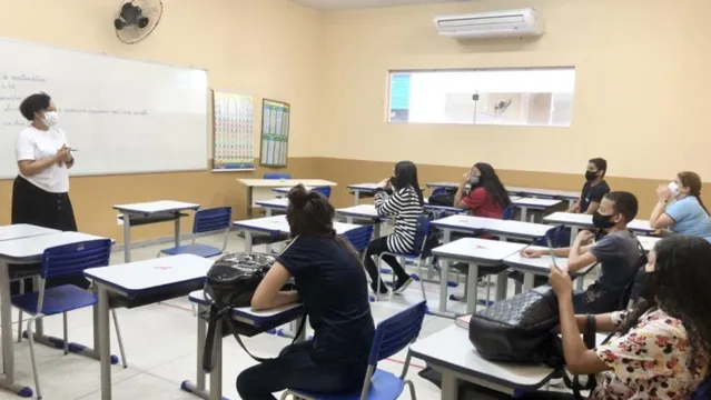 Imagem ilustrativa da notícia Bora pra Escola: Semec vai liberar lista dos beneficiários