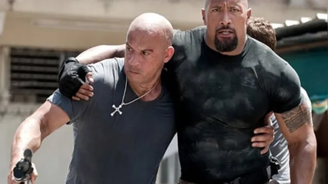 Imagem ilustrativa da notícia The
Rock diz que Vin Diesel manipula ao pedir volta