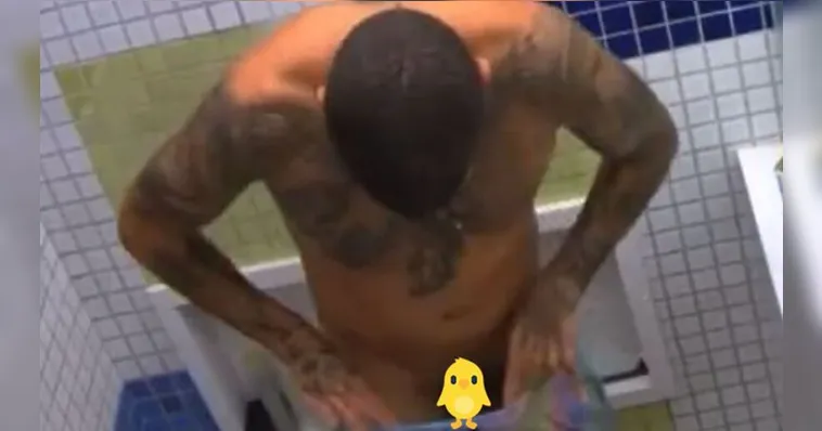 Imagem ilustrativa da notícia BBB 22: Scooby toma primeiro banho e mostra demais