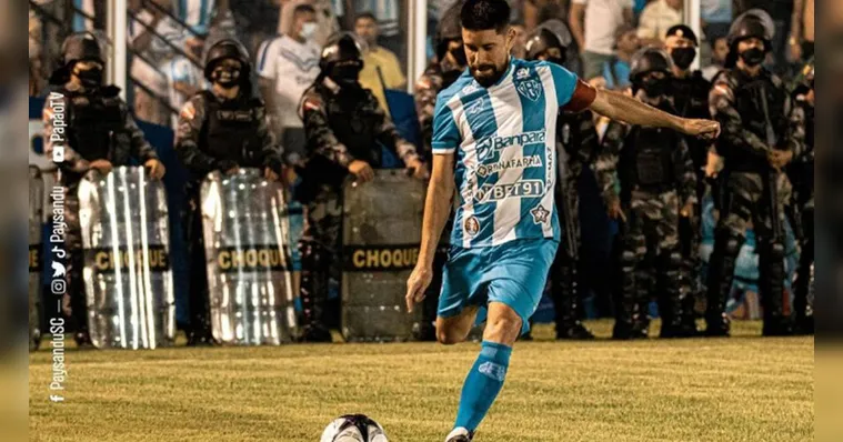 Imagem ilustrativa da notícia Contusão de capitão do Paysandu preocupa Márcio Fernandes