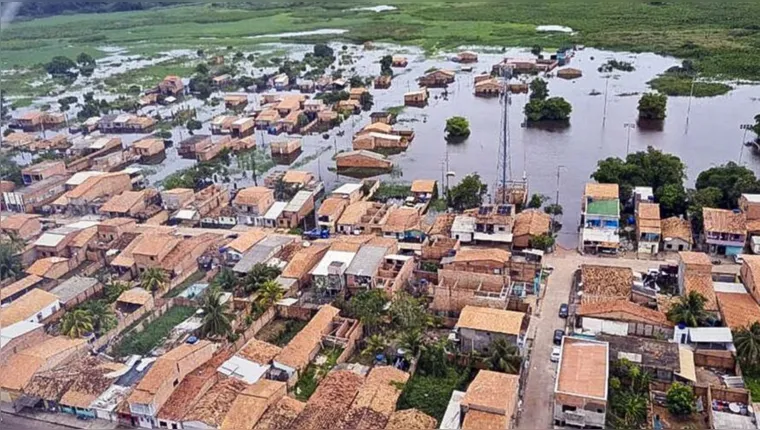 Imagem ilustrativa da notícia Chuvas e cheias dos rios deixam 700 famílias desabrigadas