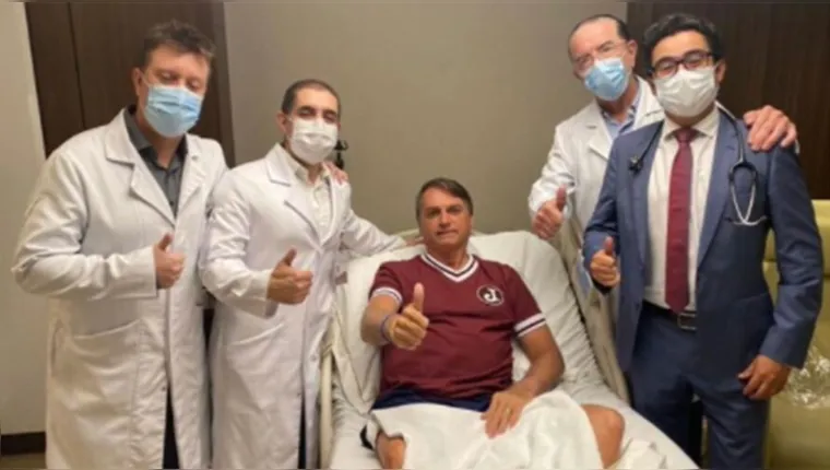 Imagem ilustrativa da notícia Bolsonaro deixa hospital após receber alta médica