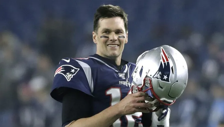 Imagem ilustrativa da notícia Tom Brady se aposenta da NFL após 22 temporadas e 7 títulos