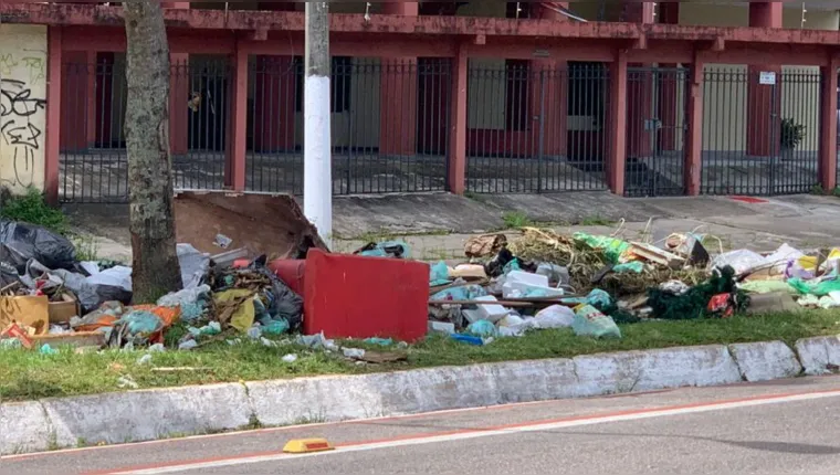Imagem ilustrativa da notícia Moradores denunciam formação de lixão na Pedreira