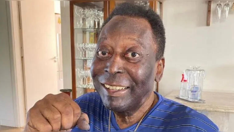 Imagem ilustrativa da notícia Pelé é internado mais uma vez em luta contra câncer
