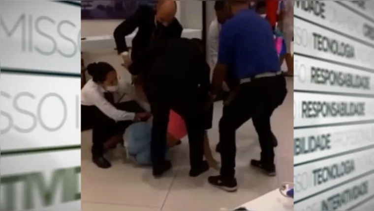 Imagem ilustrativa da notícia Vídeo: mulher leva cuecão após ser flagrada furtando em loja