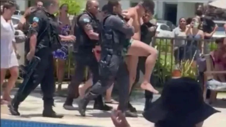 Imagem ilustrativa da notícia Vídeo: vereador resiste à prisão por racismo em piscina