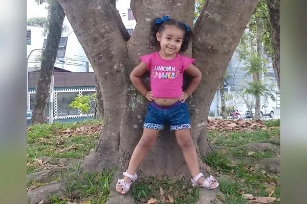 . A pequena Eloah Maiane Freira dos Santos morreu devido uma grave infecção.