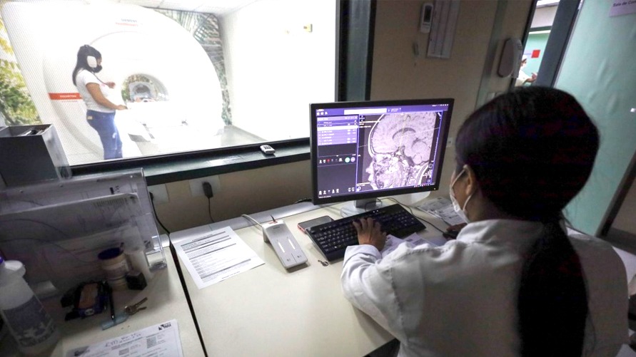 O aparelho de ressonância magnética foi entregue em outubro do ano passado pelo governo do Estado