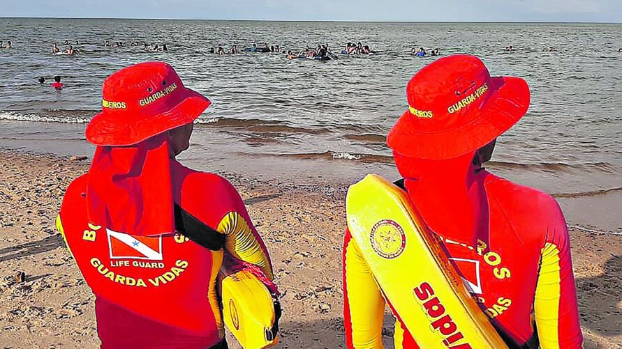 O concurso do Corpo de Bombeiros é um dos destaques. As vagas são para homens e mulheres com ensino médio completo