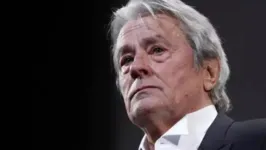 Alain Delon pediu ao filho para organizar todo o processo e acompanhá-lo em seus últimos momentos de vida.