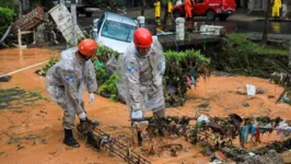 Imagem ilustrativa da notícia Nova chuva em Petrópolis deixa 5 mortos e 200 desabrigados