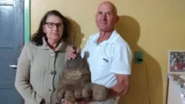 Dug foi desenterrado pelo casal Colin e Donna Craig-Brown em agosto de 2021, na fazenda deles.