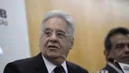 o ex-presidente Fernando Henrique Cardoso, de 90 anos.