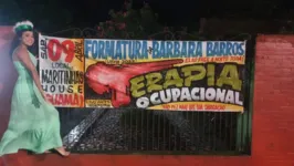Foto da formanda com a faixa rendeu compartilhamentos nas redes sociais.