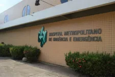 A adolescente está internada na UTI do Hospital Metropolitano de Urgência e Emergência, em Ananindeua.
