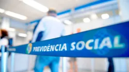 Para tentar o benefício aos 50 anos,  é preciso estar ligado as regras que passaram a valer após a Reforma da Previdência em 13 de novembro de 2019.