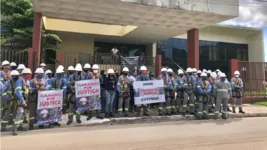 Trabalhadores se reuniram em frente à sede do MP em Marabá